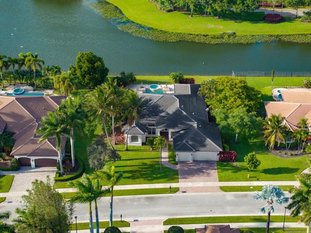15273 SW 37th Street, Davie, FL 33331