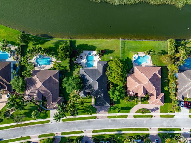 15273 SW 37th Street, Davie, FL 33331