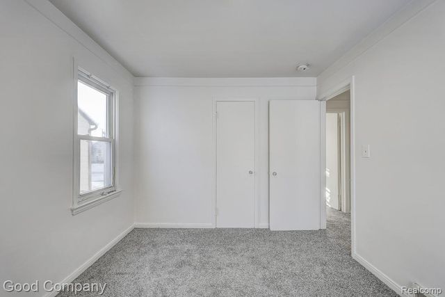 967 E Shevlin Avenue, Hazel Park, MI 48030