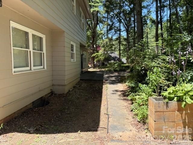 31 Spring Forest Circle, Asheville, NC 28803