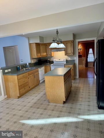 160 BULLS HEAD RD, Pottsville, PA 17901