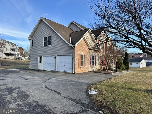 160 BULLS HEAD RD, Pottsville, PA 17901