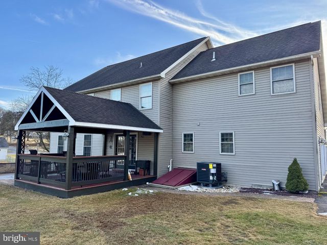 160 BULLS HEAD RD, Pottsville, PA 17901