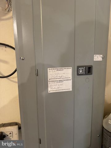 160 BULLS HEAD RD, Pottsville, PA 17901