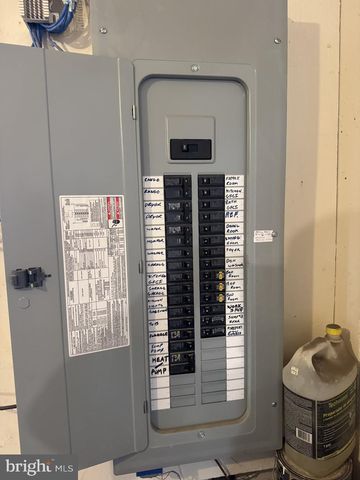 160 BULLS HEAD RD, Pottsville, PA 17901