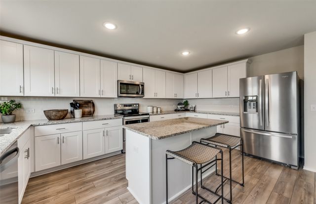 2044 Pleasant Knoll Circle, Forney, TX 75126