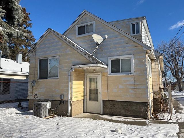 23033 Cayuga Avenue, Hazel Park, MI 48030