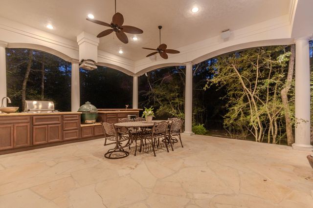 55 Benton Woods Circle, The Woodlands, TX 77382