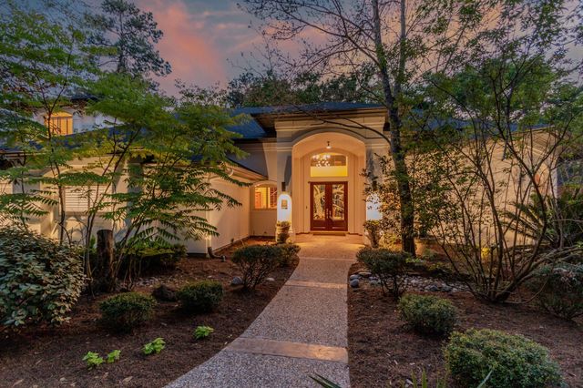 55 Benton Woods Circle, The Woodlands, TX 77382