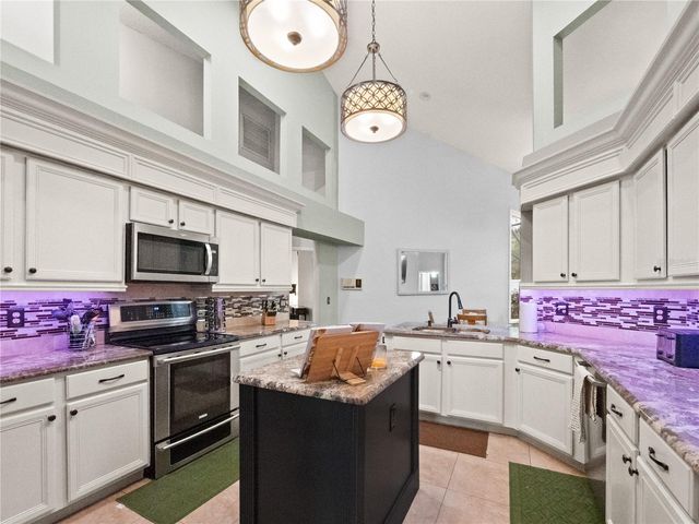 1096 NEW CASTLE LANE, Oviedo, FL 32765