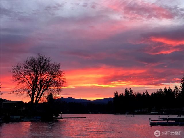 29250 218th Place SE, Black Diamond, WA 98010