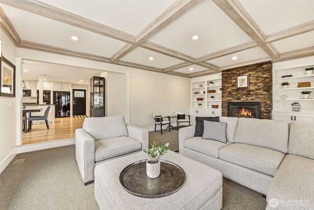 29250 218th Place SE, Black Diamond, WA 98010