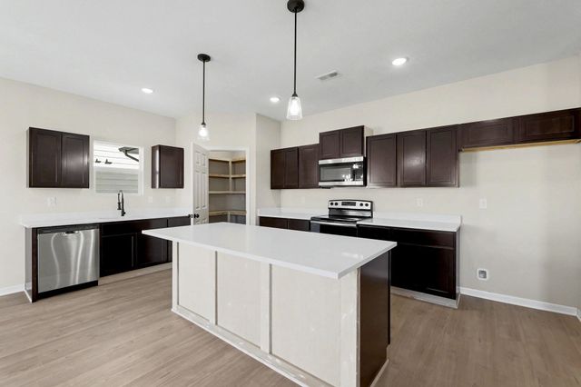 9237 E Fox Pointe Ct, Bel Aire, KS 67226