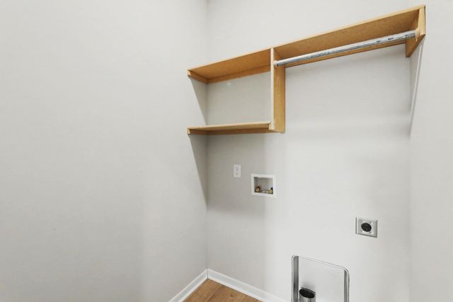 9237 E Fox Pointe Ct, Bel Aire, KS 67226