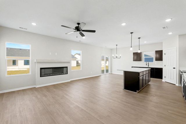 9237 E Fox Pointe Ct, Bel Aire, KS 67226