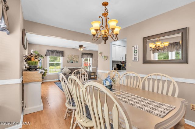 8 Concord Circle, Howell, NJ 07731