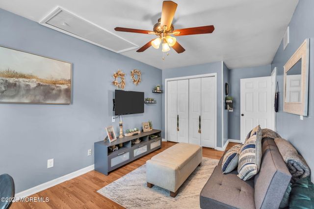 8 Concord Circle, Howell, NJ 07731