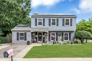 8 Concord Circle, Howell, NJ 07731