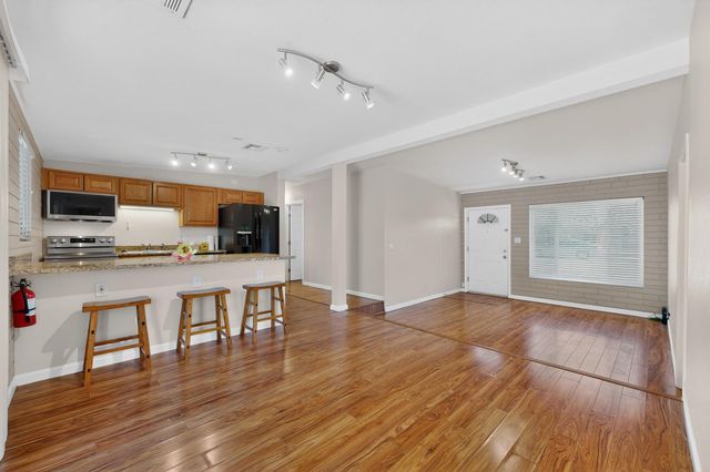 1237 Pitt Street NE, Albuquerque, NM 87112