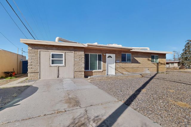 1237 Pitt Street NE, Albuquerque, NM 87112