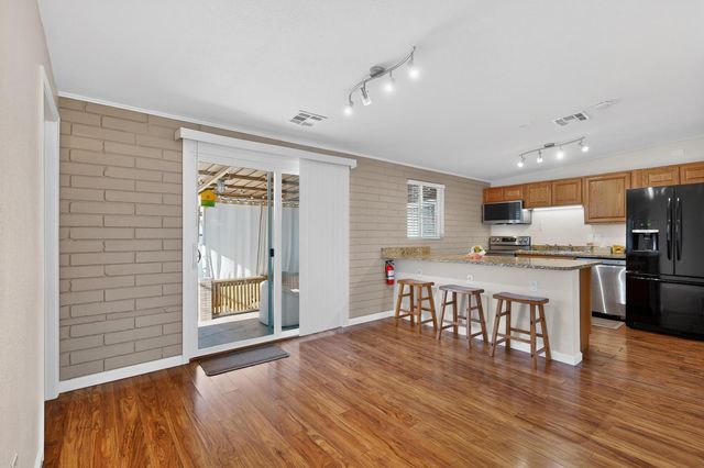 1237 Pitt Street NE, Albuquerque, NM 87112