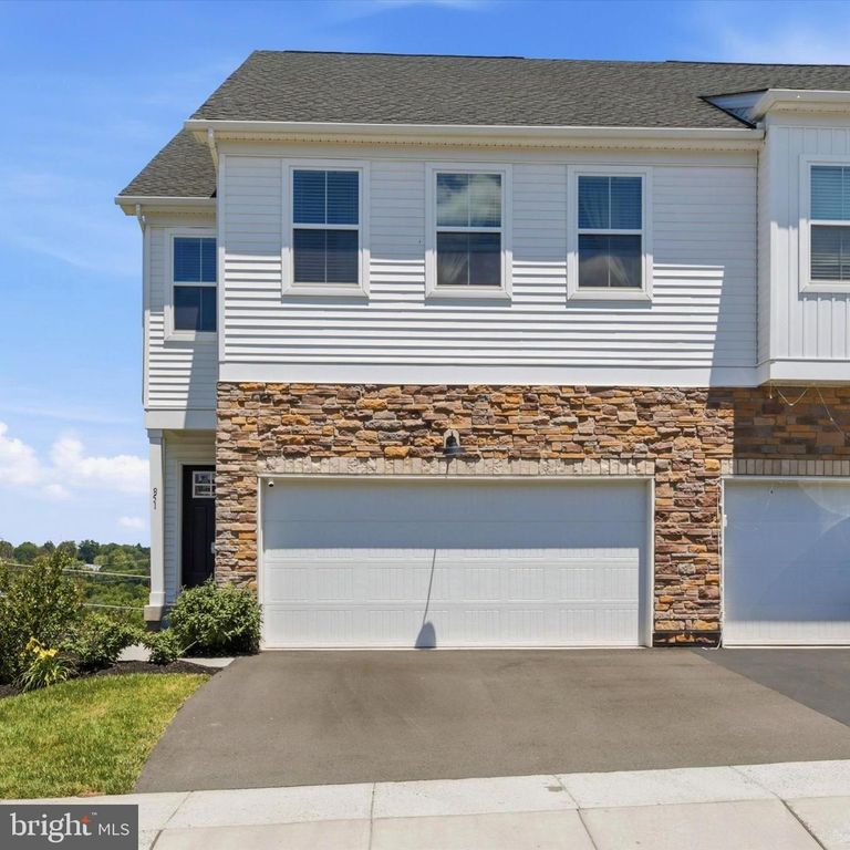 851 PECAN RD, Spring City, PA 19475