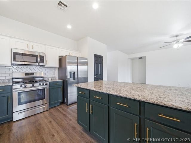 6048 E 146th Place S, Bixby, OK 74008