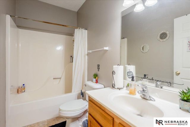 9221 & 9223 Blondo Street, Omaha, NE 68134