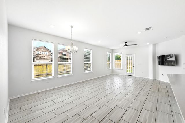 501 Ayinger LN, Austin, TX 78728