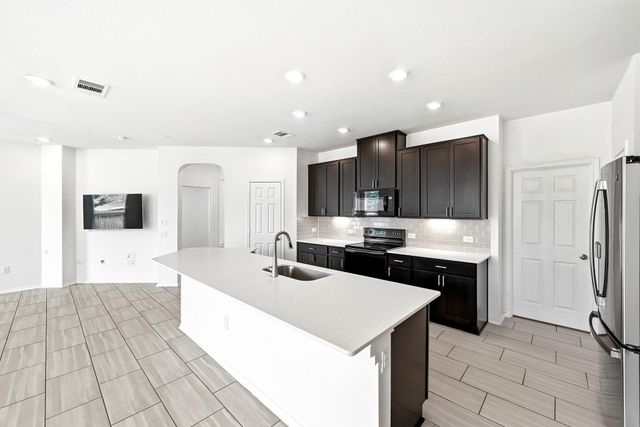 501 Ayinger LN, Austin, TX 78728