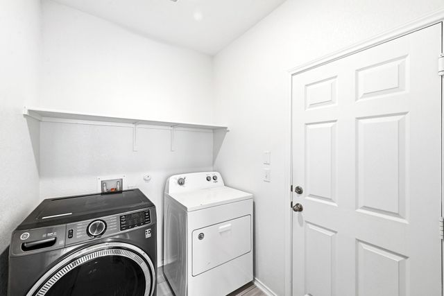 501 Ayinger LN, Austin, TX 78728