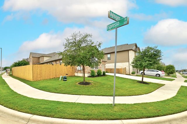 501 Ayinger LN, Austin, TX 78728