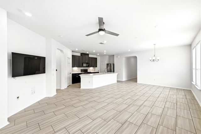 501 Ayinger LN, Austin, TX 78728