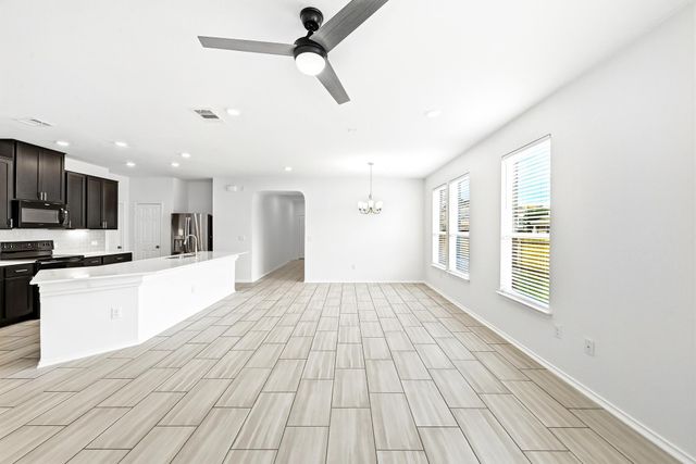 501 Ayinger LN, Austin, TX 78728