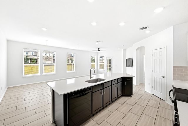 501 Ayinger LN, Austin, TX 78728