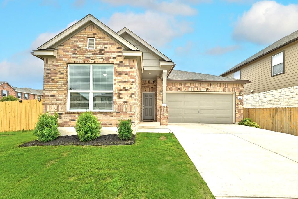 501 Ayinger LN, Austin, TX 78728