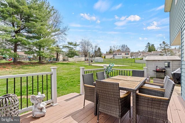 4808 WOODWARD DR, Harrisburg, PA 17111
