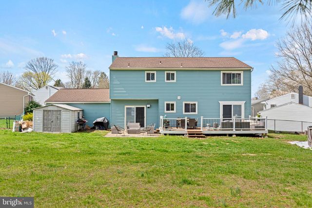 4808 WOODWARD DR, Harrisburg, PA 17111