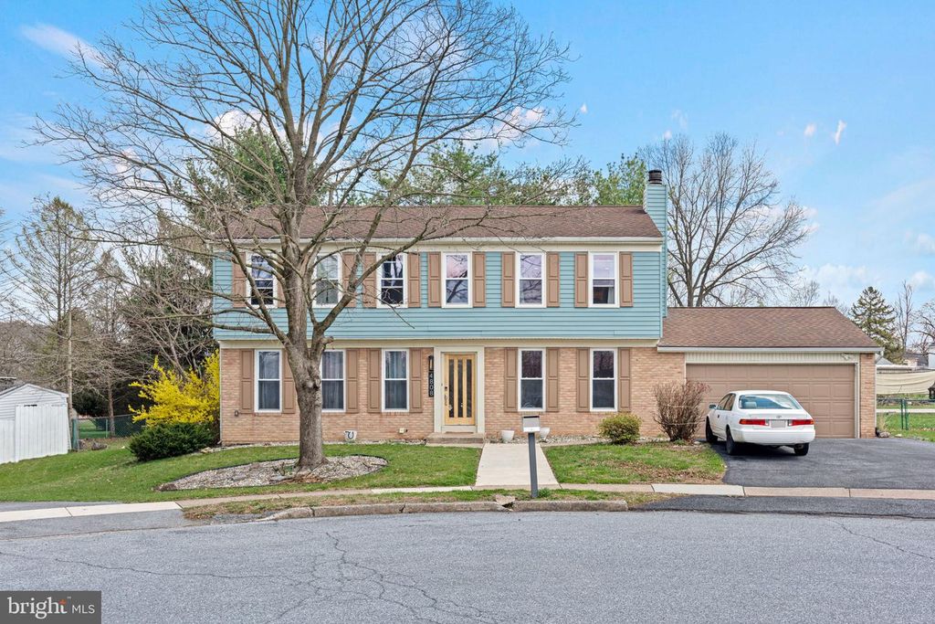 4808 WOODWARD DR, Harrisburg, PA 17111