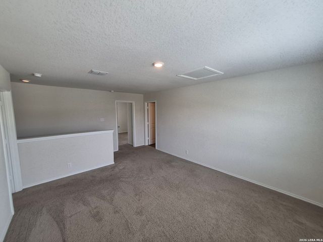 465 MIDDLE GREEN LOOP, Floresville, TX 78114