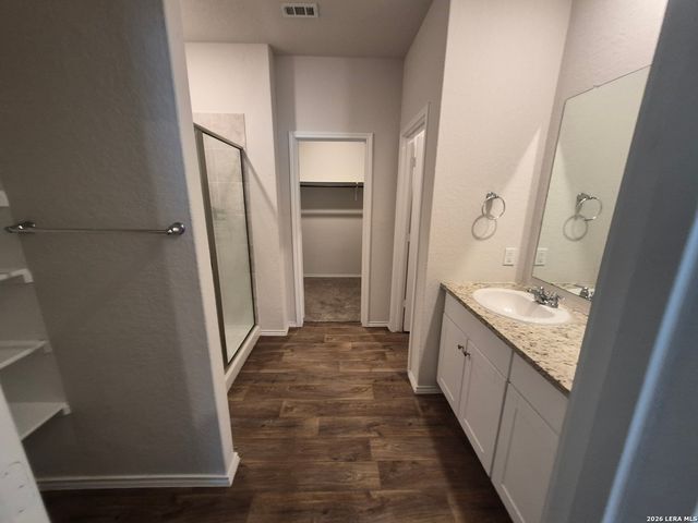 465 MIDDLE GREEN LOOP, Floresville, TX 78114