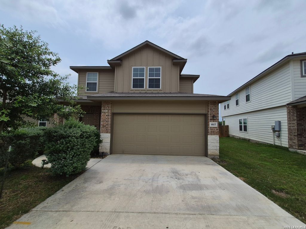 465 MIDDLE GREEN LOOP, Floresville, TX 78114