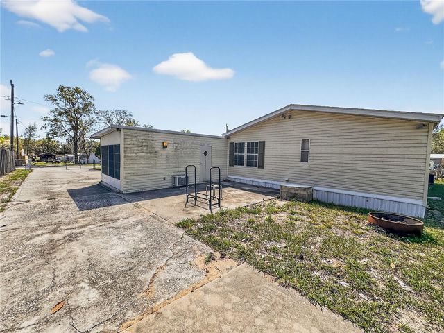 1923 LEESBURG BOULEVARD, Fruitland Park, FL 34731
