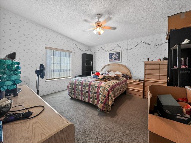 1923 LEESBURG BOULEVARD, Fruitland Park, FL 34731