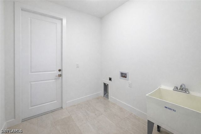 211 NW 25th AVE, Cape Coral, FL 33993