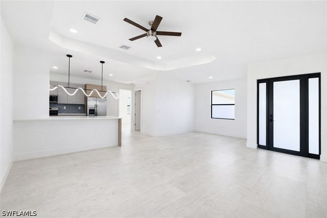 211 NW 25th AVE, Cape Coral, FL 33993