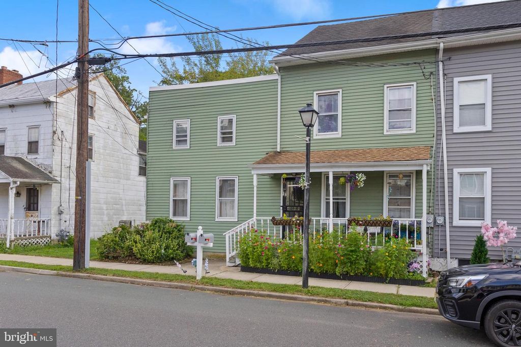 222 WASHINGTON ST, FIELDSBORO, NJ 08505 — photo 3