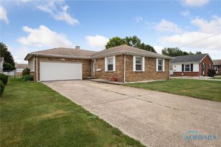 223 Sequoia Drive, Oregon, OH 43616