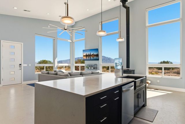 5225 Chopin Road NE, Rio Rancho, NM 87144