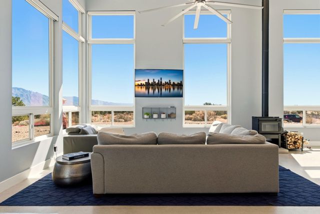 5225 Chopin Road NE, Rio Rancho, NM 87144